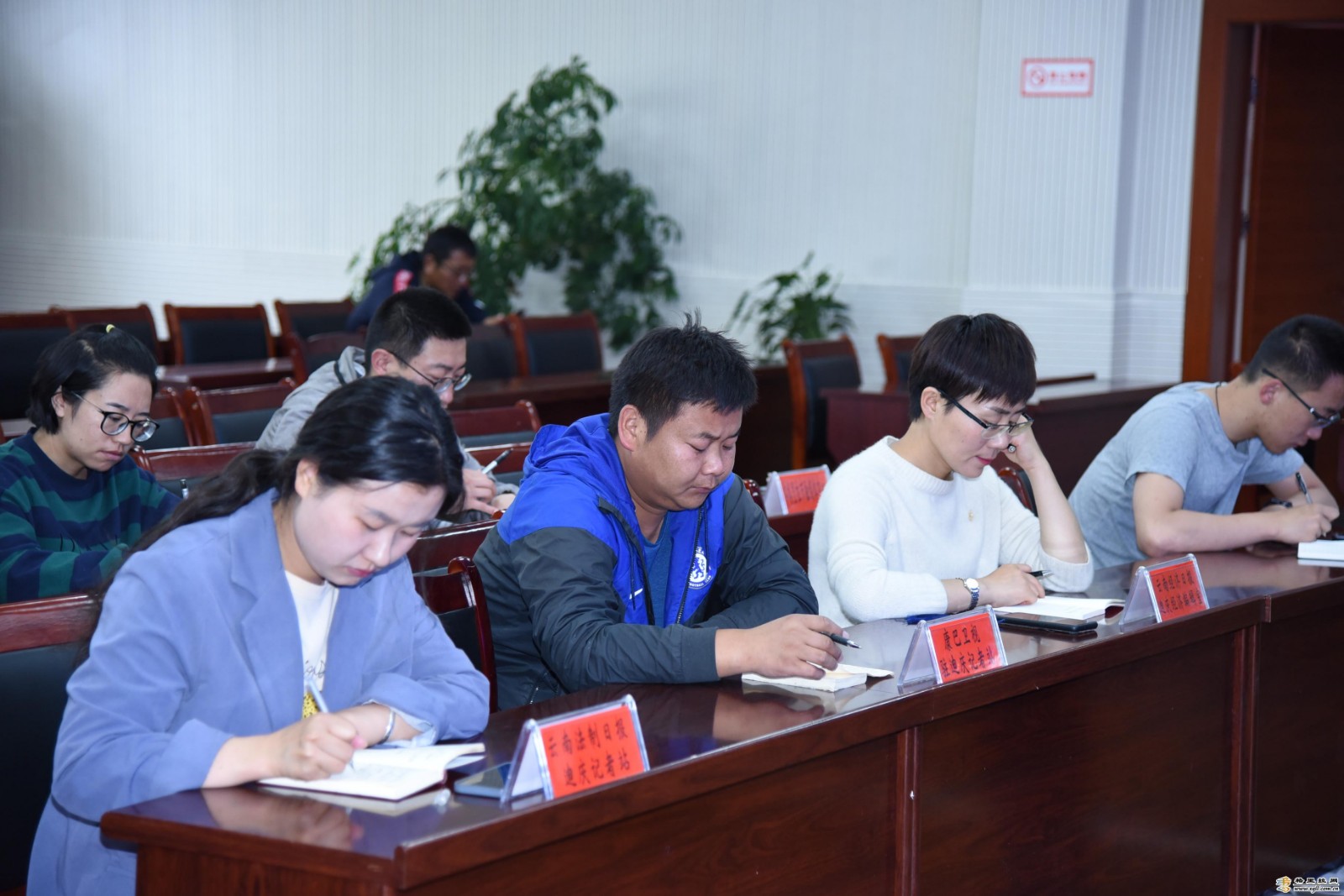 1624950560976066334.jpg d9146cbc-1cf3-435c-adb0-21ee782f5829_batchwm.jpg