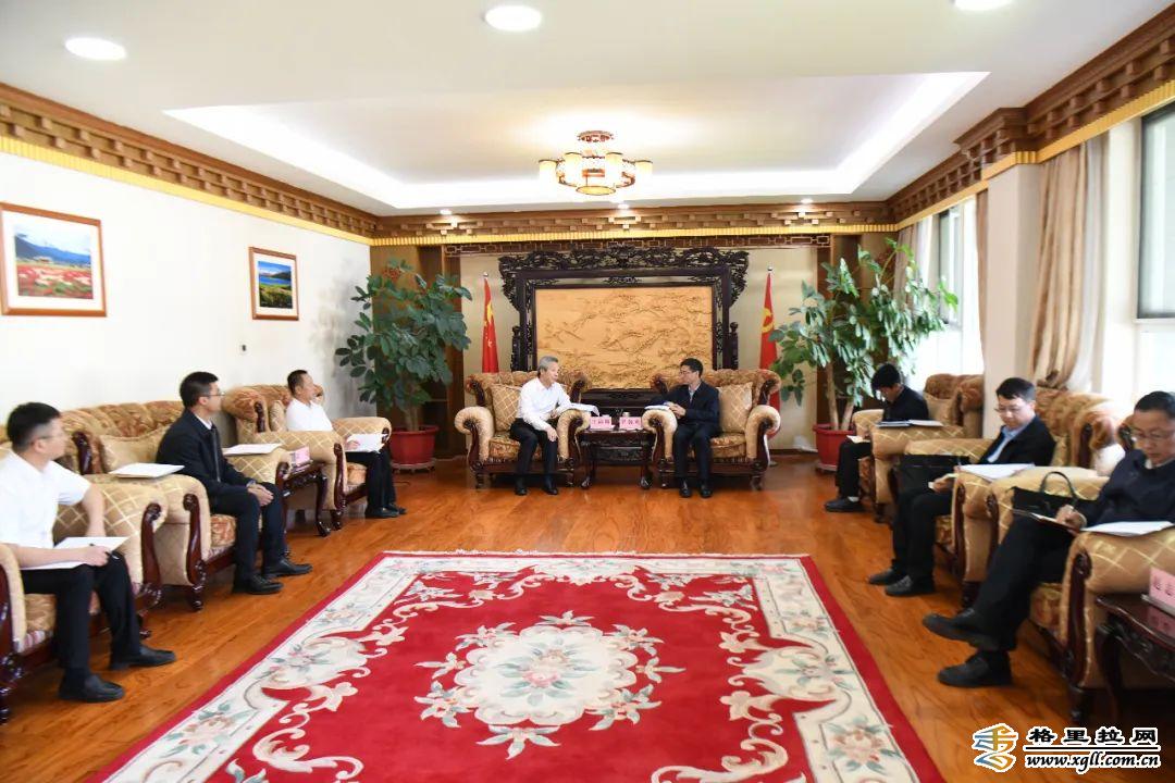 1722589252463030302.jpg 20876f8e-6dc3-44e3-a9ce-cd8c998150a5_batchwm.jpg