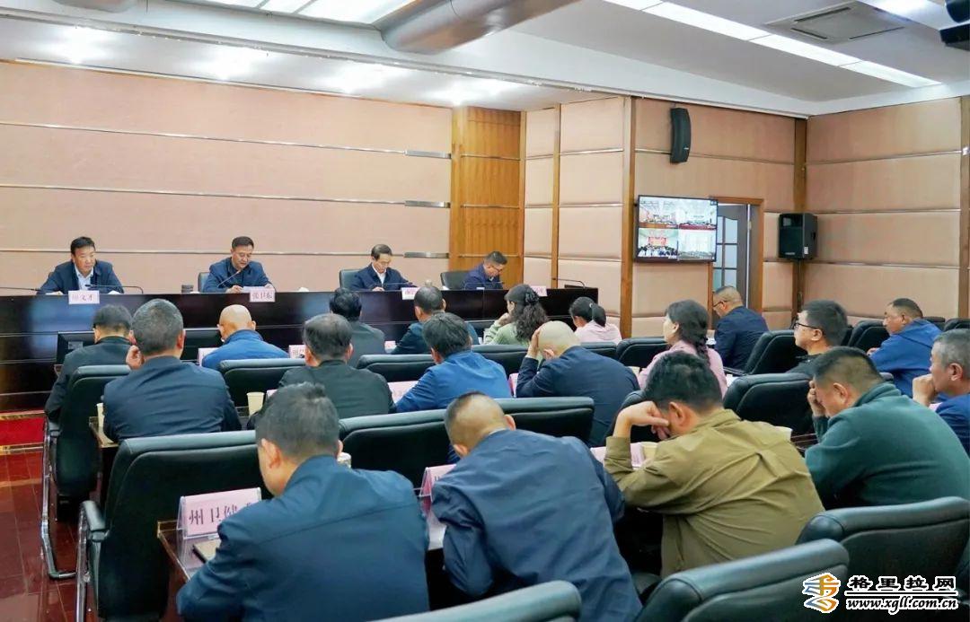 1724838805924032524.jpg ef196d6f-d7ec-4de4-8aec-eef428a723bc_watermark.jpg