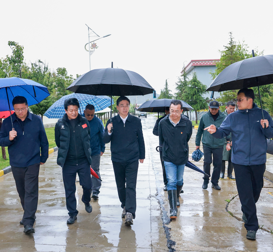 罗朝峰调研督导纳帕海水质提升攻坚工作时强调：以壮士断腕的决心推进纳帕海水质提升