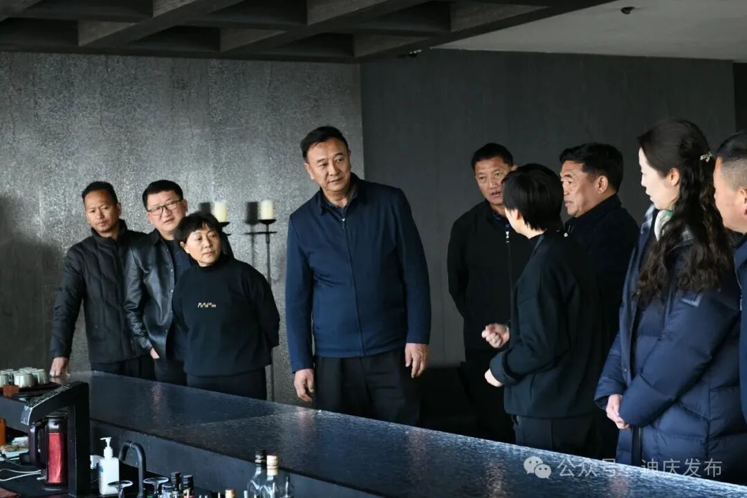 张卫东率队调研文旅产业发展情况并主持召开州政府春节假期旅游市场复盘专题会