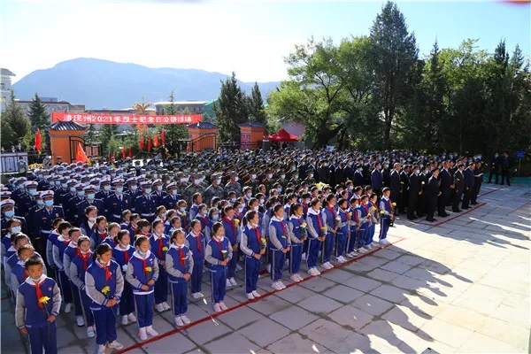 1639135354955074446.jpg 640.webp (14).jpg