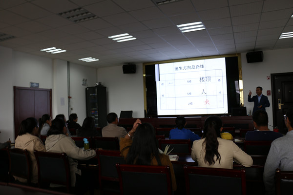 6.28  消防安全知识培训IMG_0861_副本.jpg