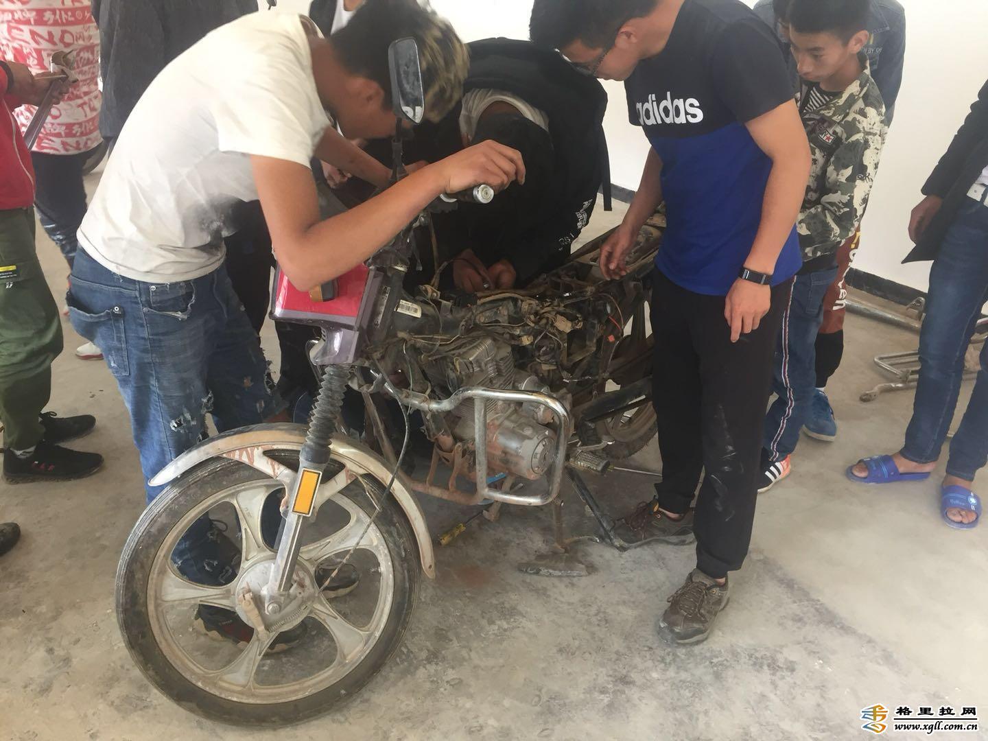 ac0dc268-472c-4ade-975d-ba328dac3f33_batchwm.jpg ac0dc268-472c-4ade-975d-ba328dac3f33_batchwm.jpg