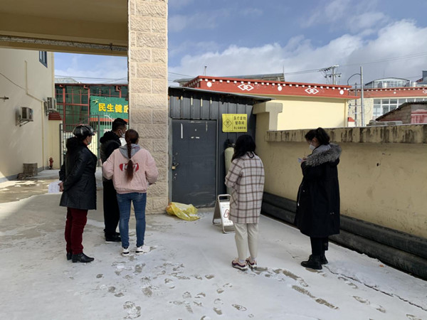 x2  2020 年2月3日，香格里拉分局加强监督管理，对医疗机构开展现场检查，确保医疗废物得到及时、有序、高效、无害化处置，并同步加强日常环境风险防范，保障环境安全。2689adcdac633104d95e4452b67e9_副本.jpg