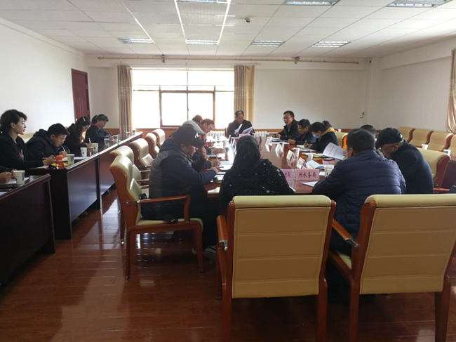 2   10月22日，为加快推进我州生态环境损害赔偿制度改革工作扎实有效地开展，迪庆州人民政府组织召开迪庆州生态环境损害赔偿制度改革工作联席会议，_副本.png