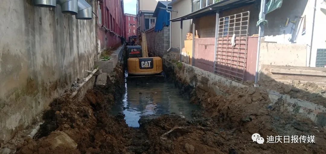 e861b5a4-adee-4654-ade3-ea2265f5f438.jpg e861b5a4-adee-4654-ade3-ea2265f5f438.jpg